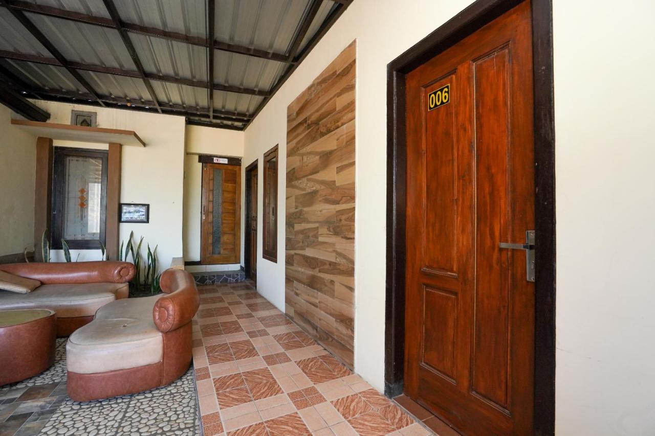 Oyo 1087 Homestay Potato House Бромо Экстерьер фото