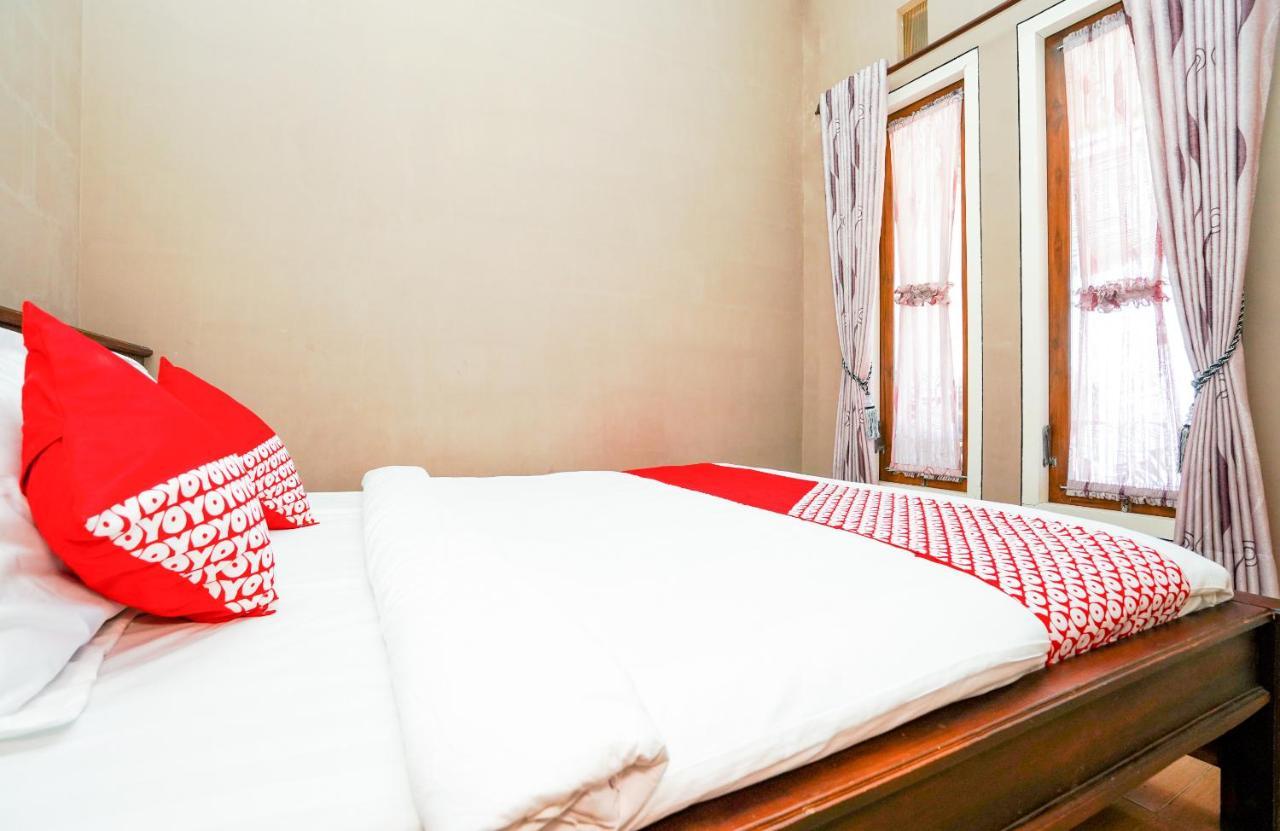 Oyo 1087 Homestay Potato House Бромо Экстерьер фото